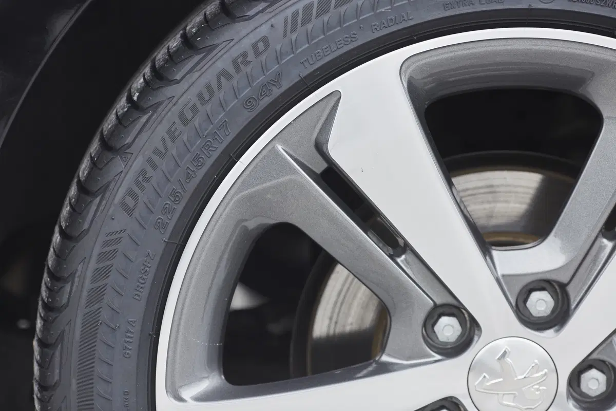 Bridgestone DriveGuard, il primo run-fat ideale per ogni auto (15)
