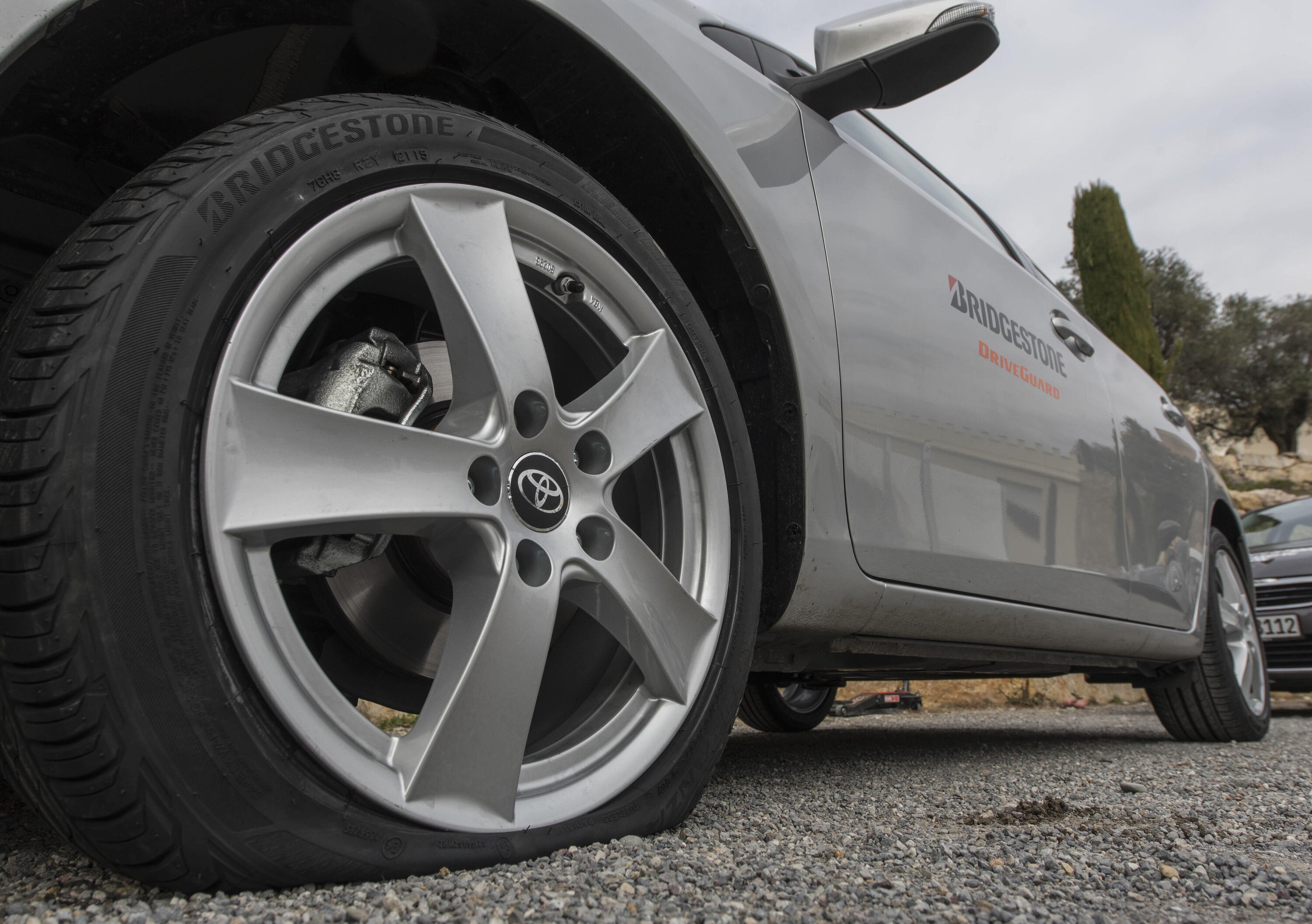 Bridgestone DriveGuard, la prova del primo run-flat ideale per ogni auto