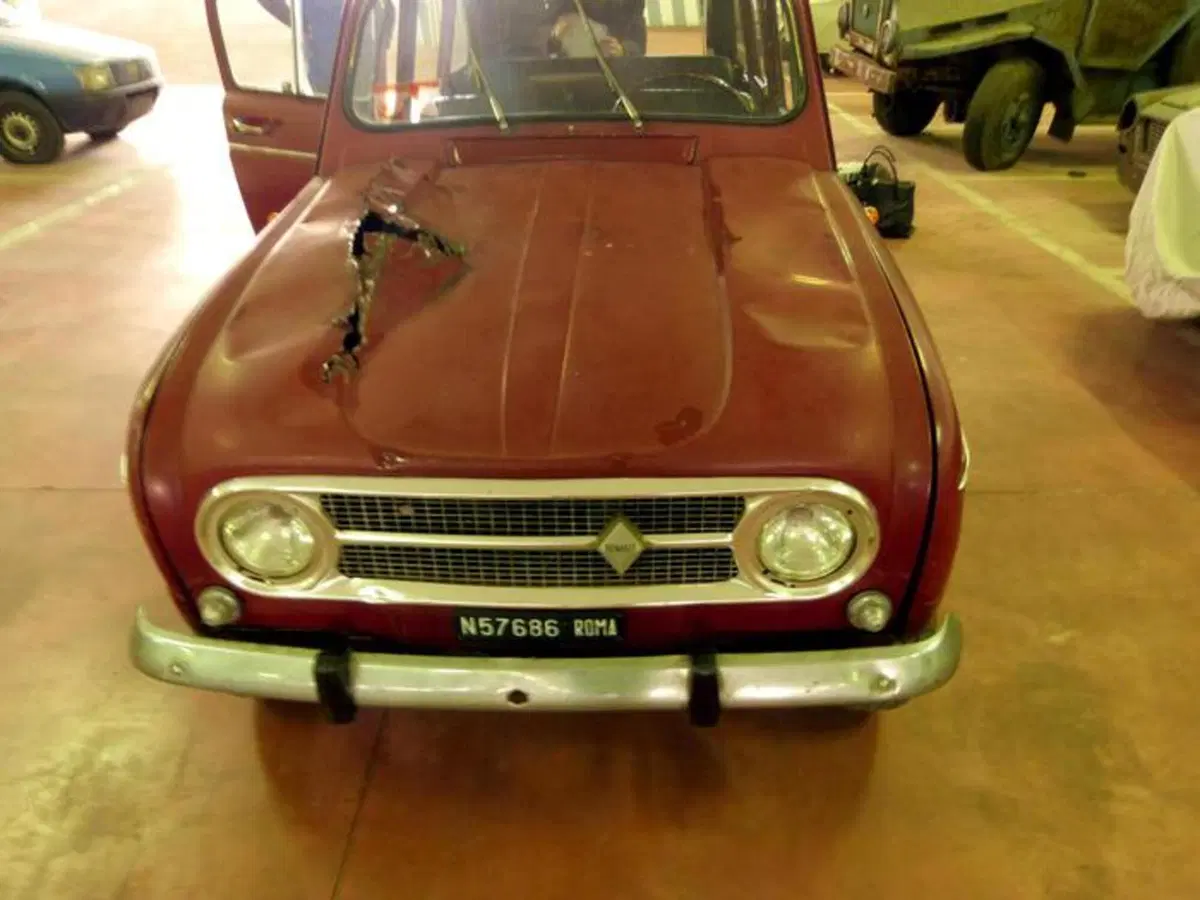La Renault 4 di Aldo Moro, il simbolo degli anni di piombo (13)