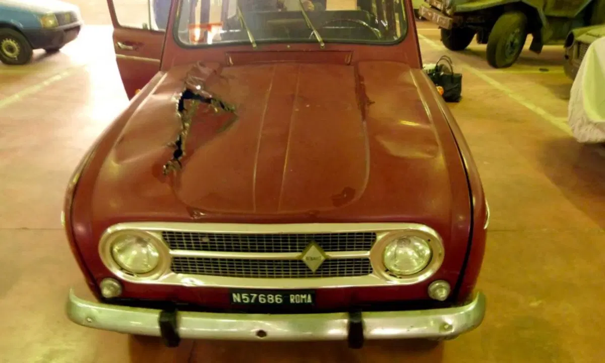 La Renault 4 di Aldo Moro, il simbolo degli anni di piombo (18)