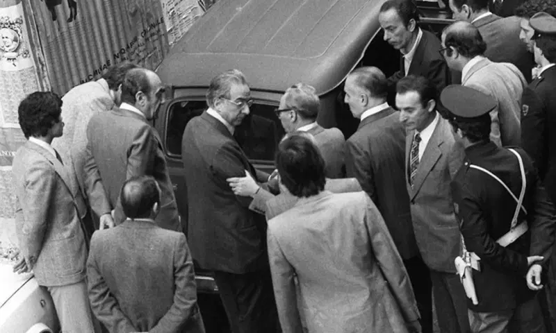L'allora Ministro dell'Interno Francesco Cossiga fu uno dei primi a riconoscere il corpo senza vita di Moro
