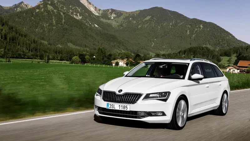 Skoda Superb. Drive assist "full" ora di serie su Sportline, Style ed L&amp;K [Video]