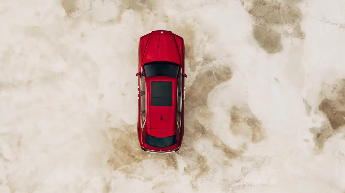 Rolls-Royce Cullinan, ecco il primo SUV della casa britannica (4)