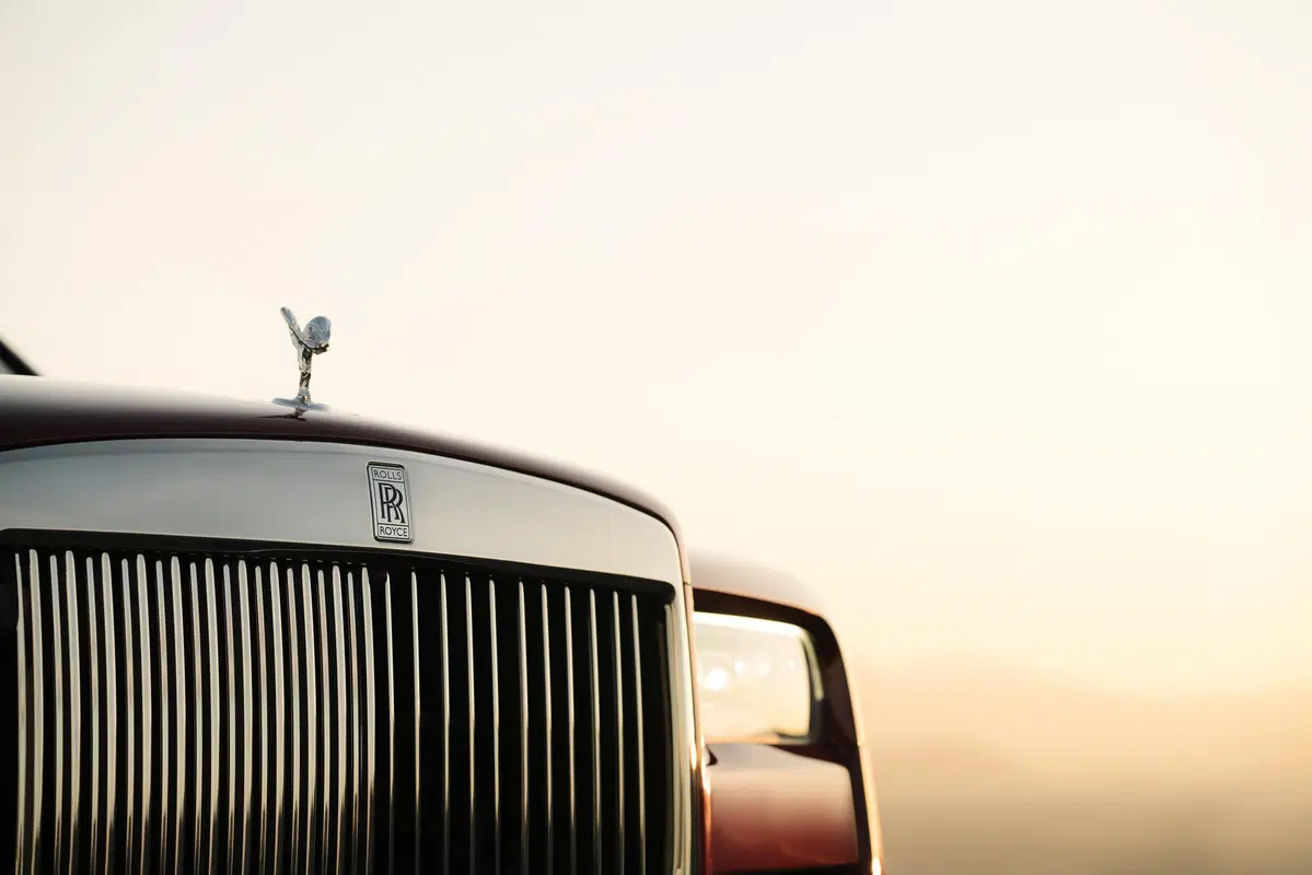 Rolls-Royce Cullinan, ecco il primo SUV della casa britannica (11)