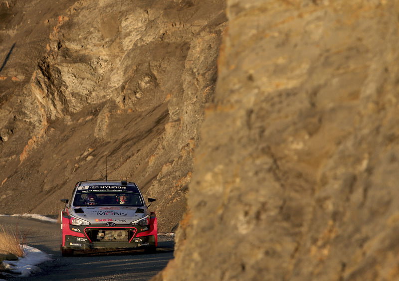 Terzo gradino nel podio nel rally inaugurale della stagione 2016 per il belga Neuville