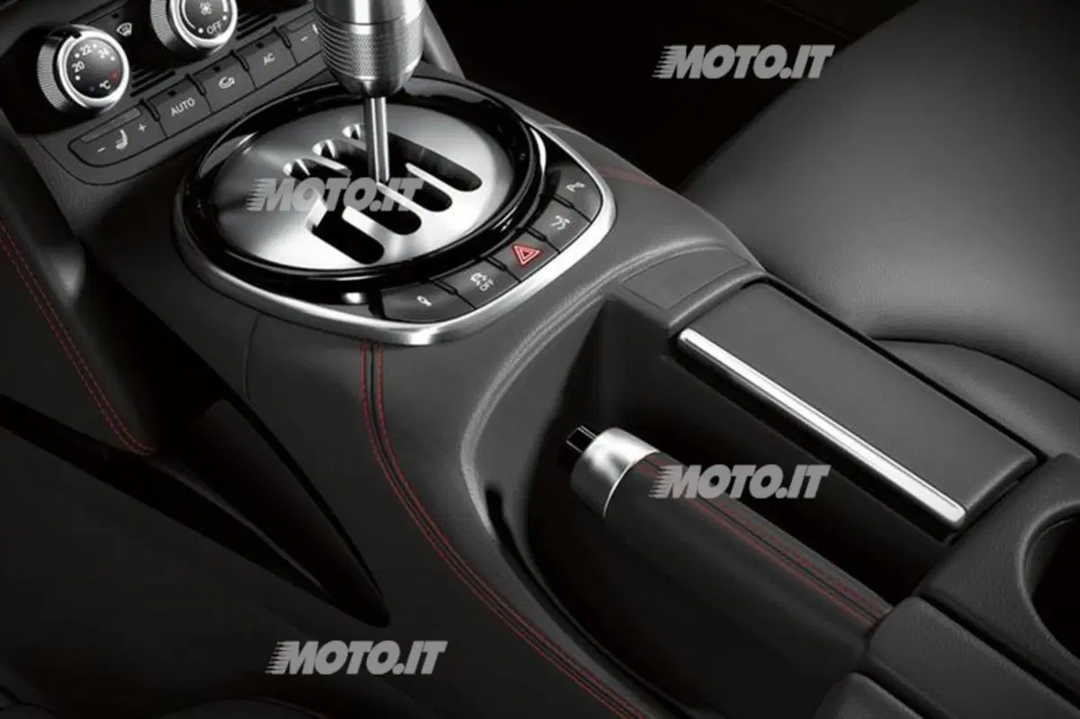  Audi R8 restyling: il listino prezzi (10)