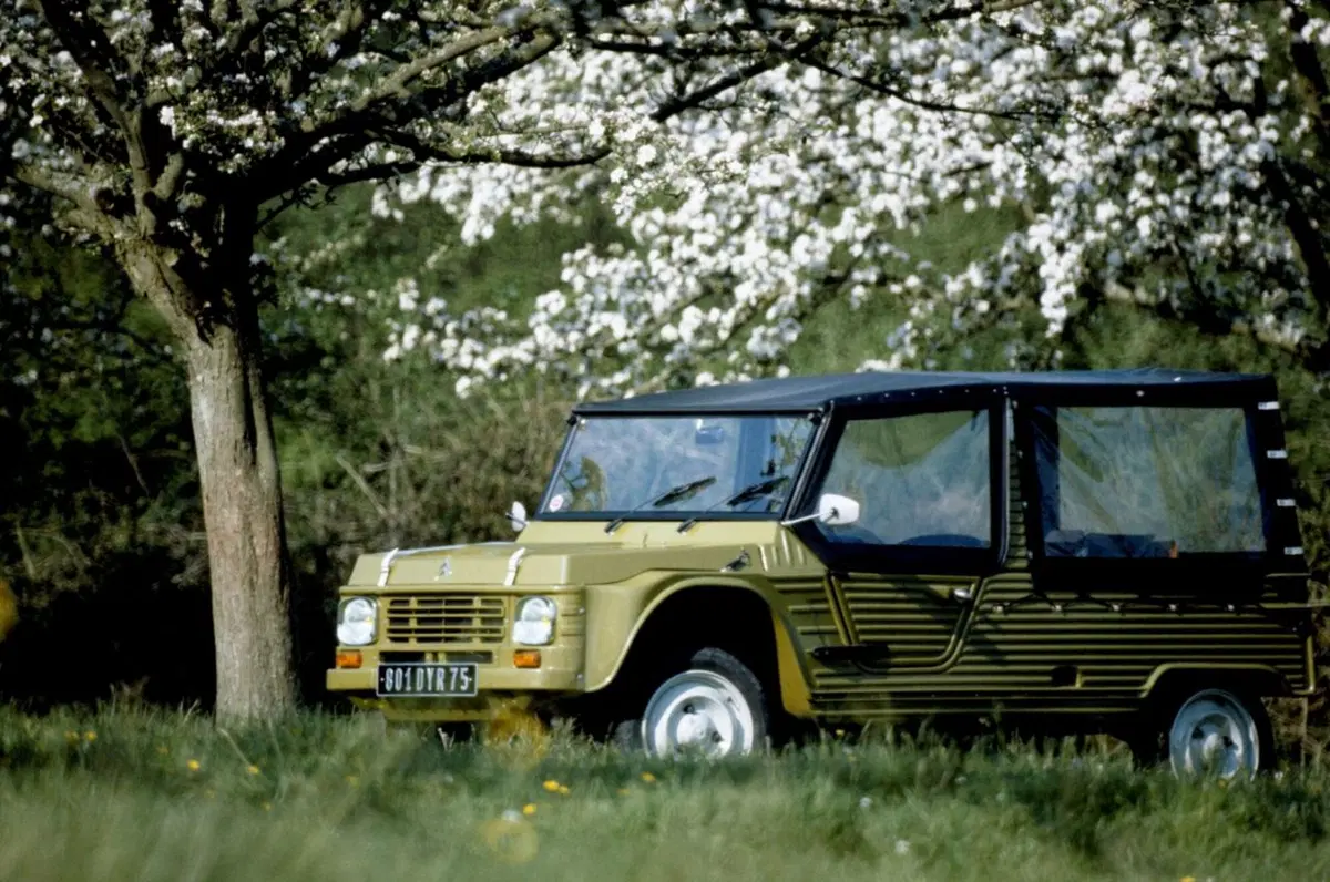 Citroen Mehari, la spiaggina del '68 compie 50 anni (3)