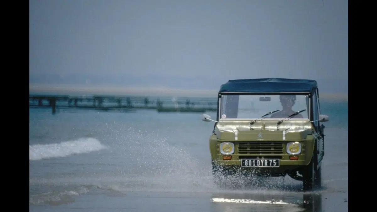 Citroen Mehari, la spiaggina del '68 compie 50 anni (23)