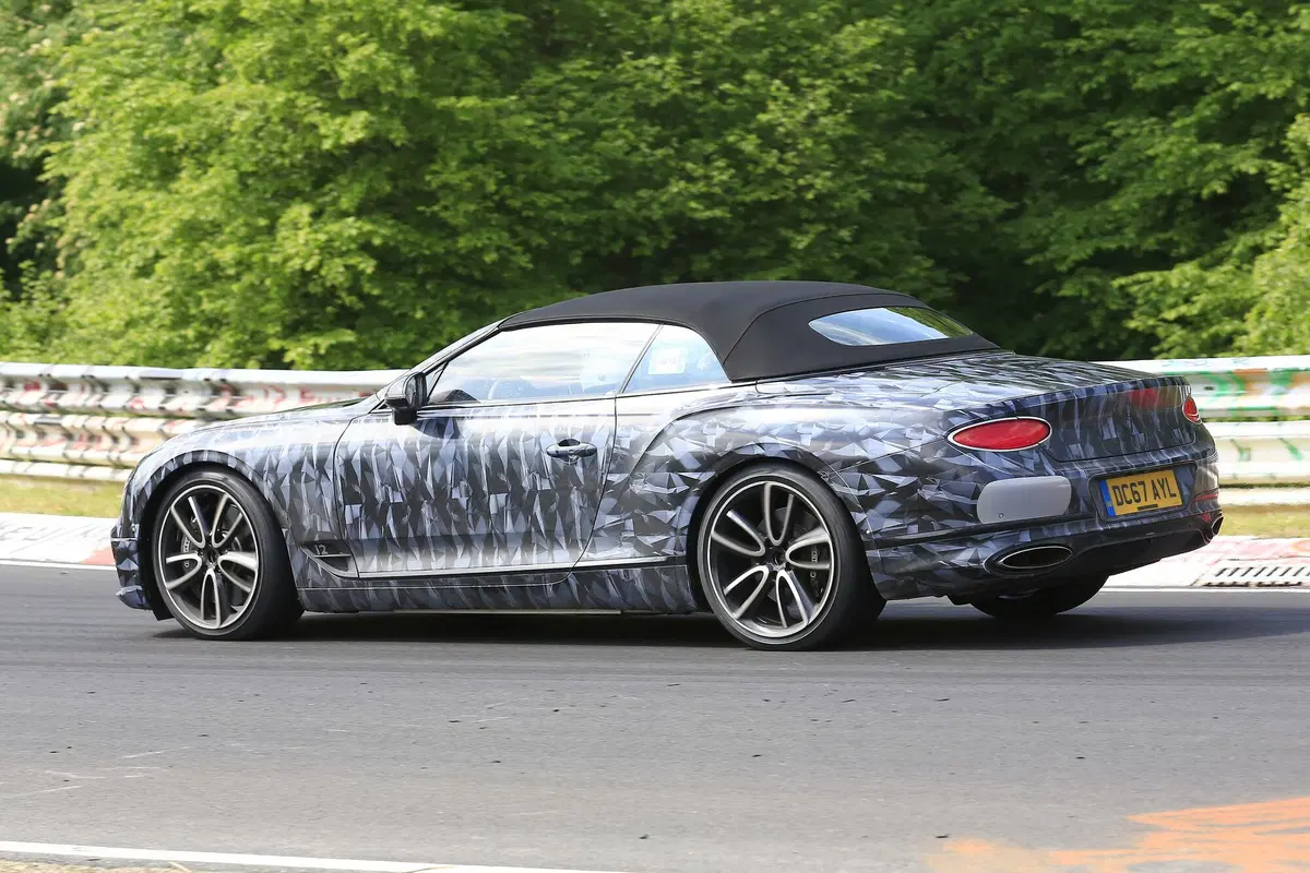Bentley Continental GTC, in arrivo la cabrio (8)