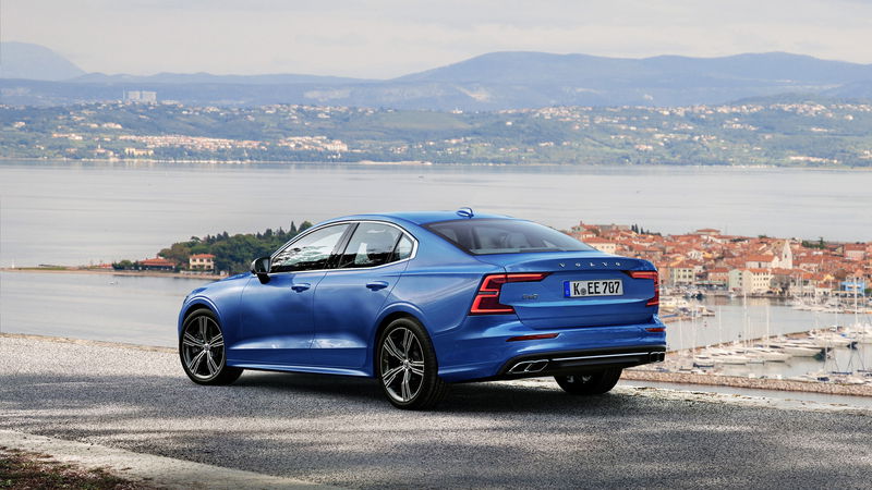 Volvo S60, niente diesel nella gamma