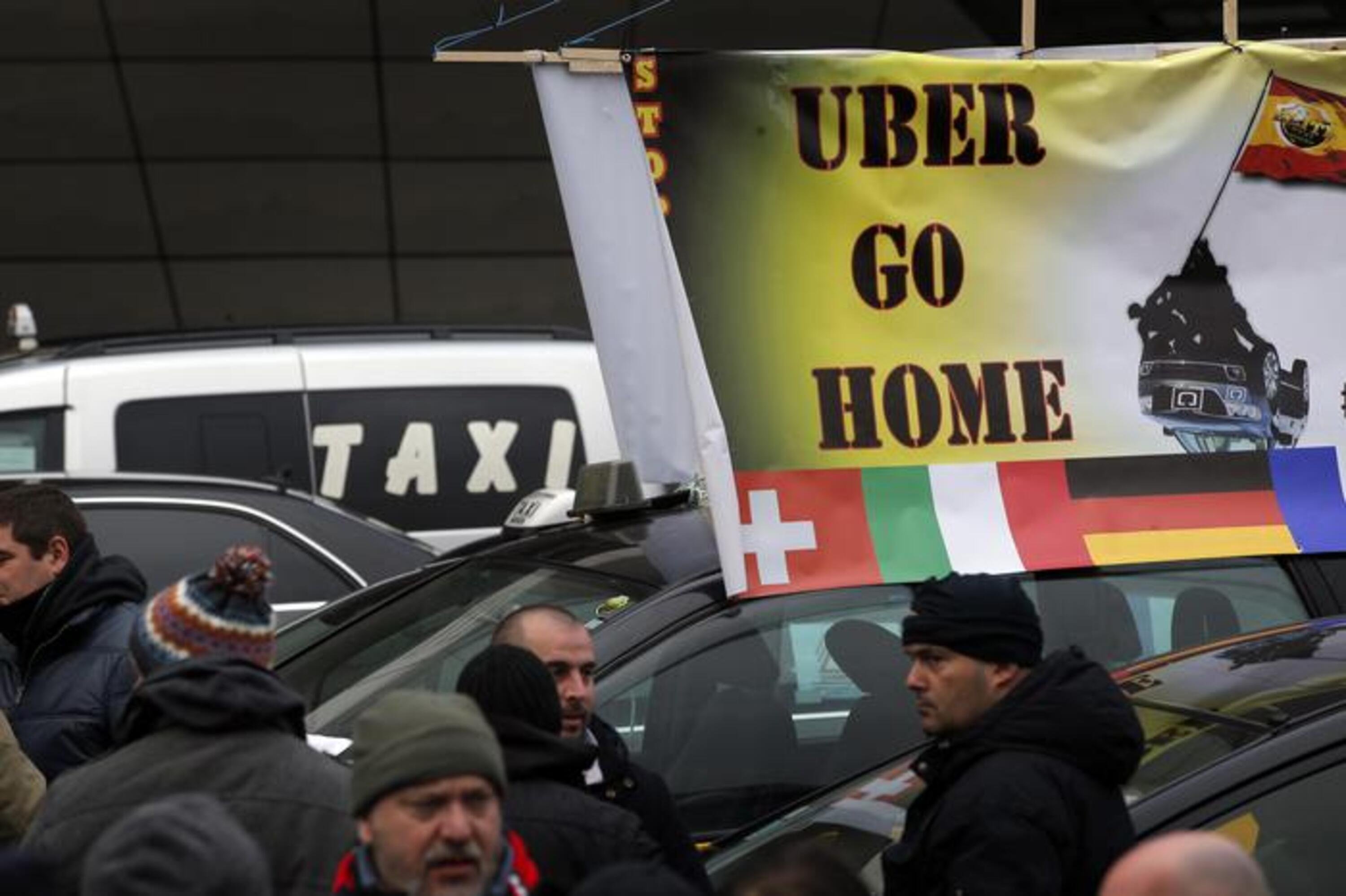 La Francia condanna Uber a pagare 1,2 milioni ai tassisti francesi