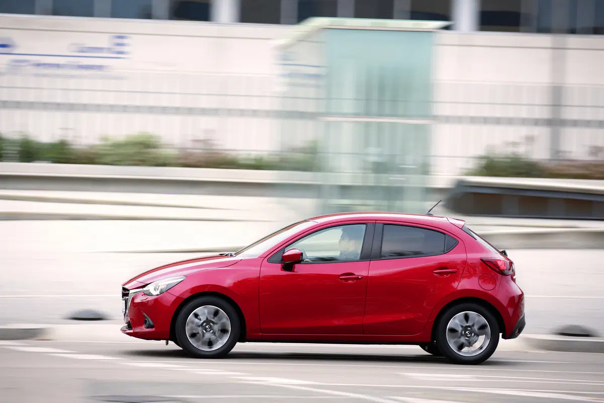 Mazda2, arriva il nuovo 1.5 diesel con consumi da record (4)