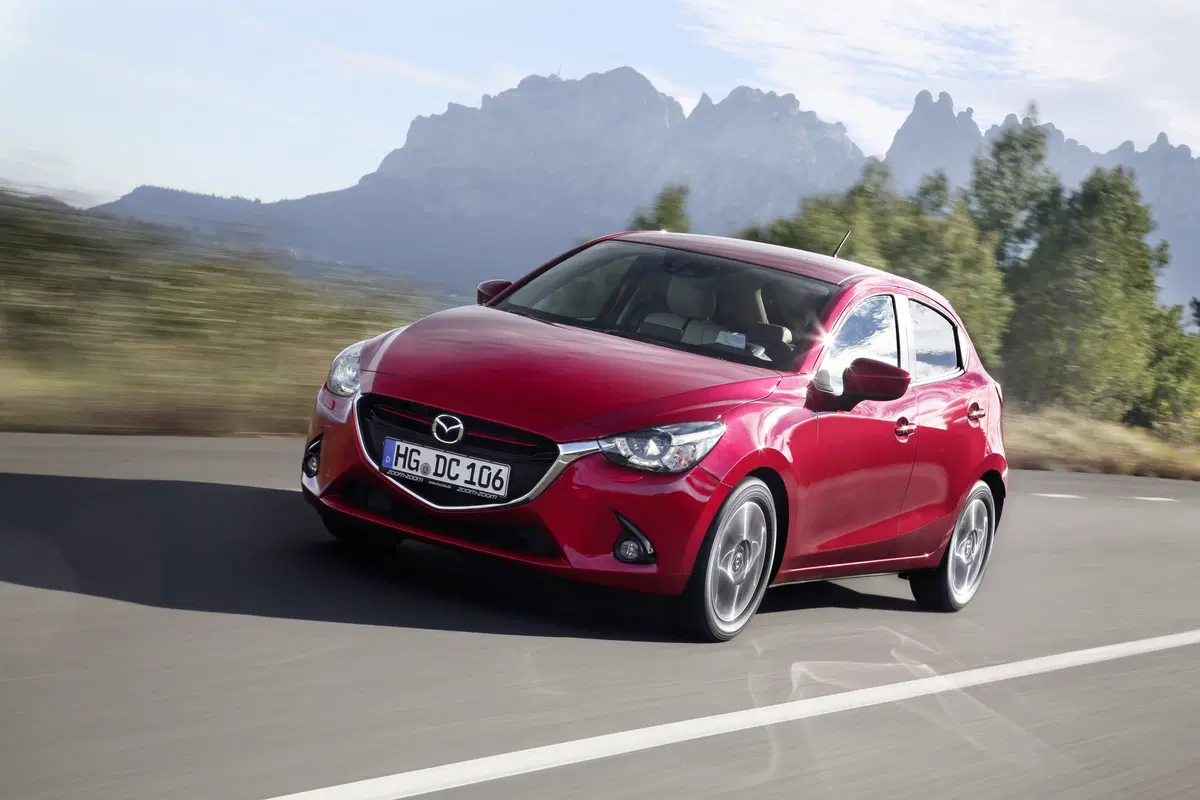 Mazda2, arriva il nuovo 1.5 diesel con consumi da record (3)