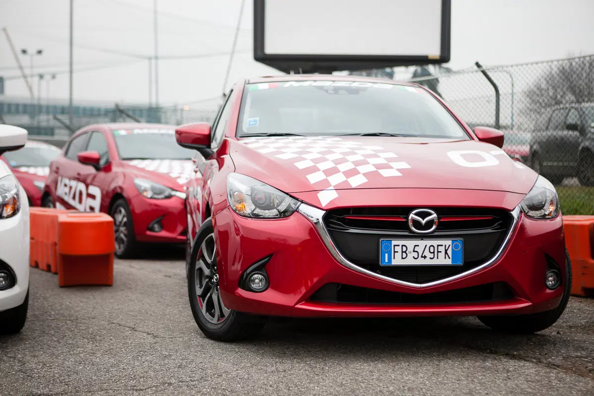 Mazda2, arriva il nuovo 1.5 diesel con consumi da record (10)