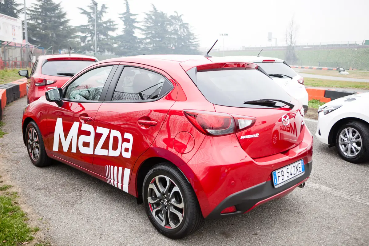 Mazda2, arriva il nuovo 1.5 diesel con consumi da record (11)