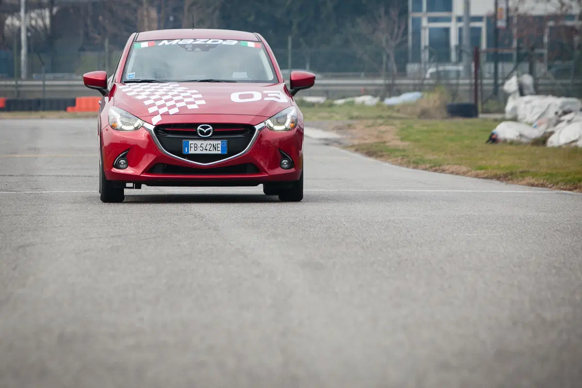Mazda2, arriva il nuovo 1.5 diesel con consumi da record (16)