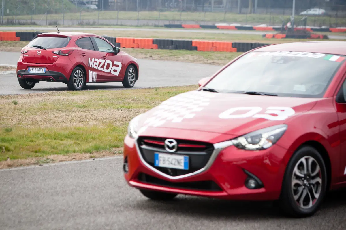 Mazda2, arriva il nuovo 1.5 diesel con consumi da record (13)
