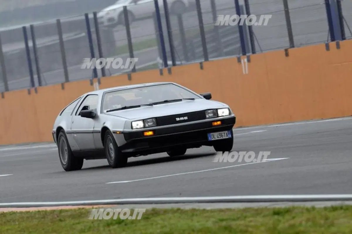 DeLorean DMC12: ritorno al futuro (2)