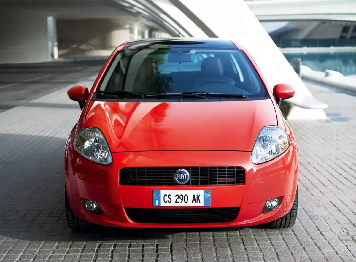 Fiat Punto, dagli anni '90 ad oggi. 25 anni di storia dell'utilitaria torinese (9)