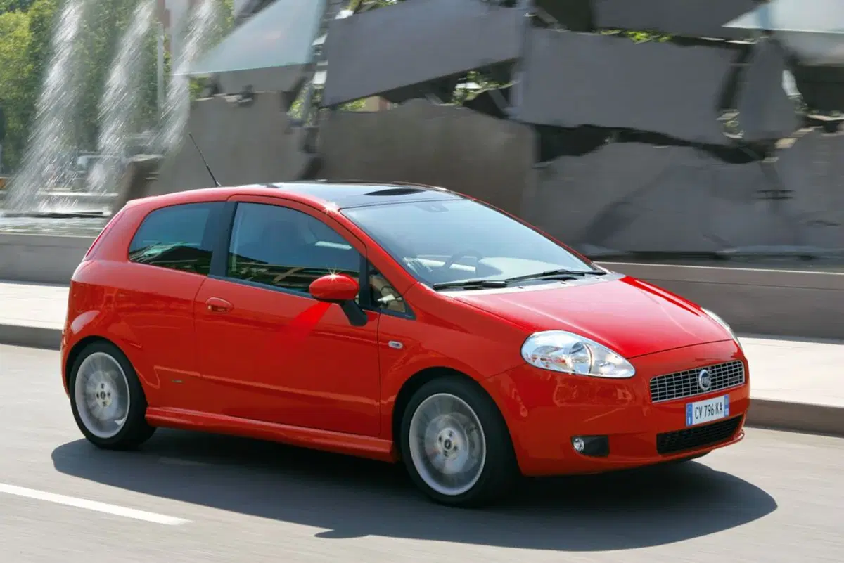 Fiat Punto, dagli anni '90 ad oggi. 25 anni di storia dell'utilitaria torinese (10)