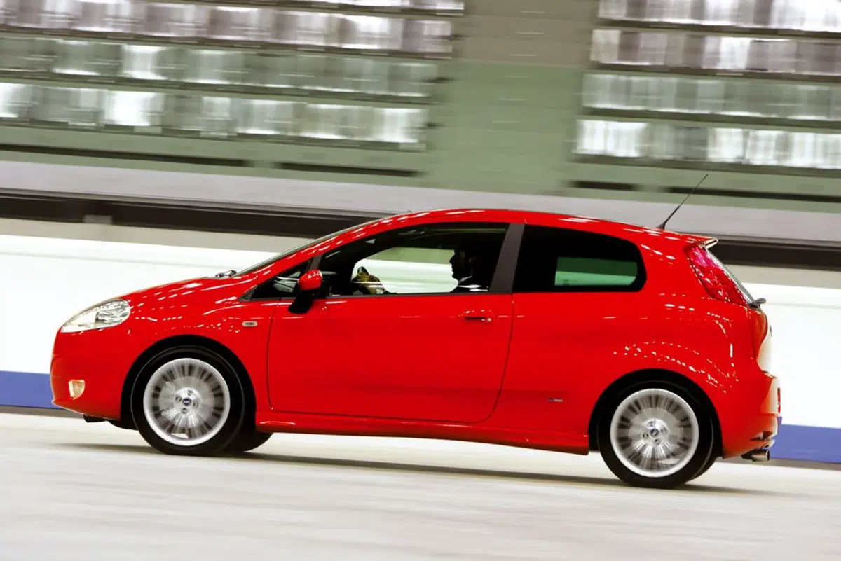 Fiat Punto, dagli anni '90 ad oggi. 25 anni di storia dell'utilitaria torinese (20)