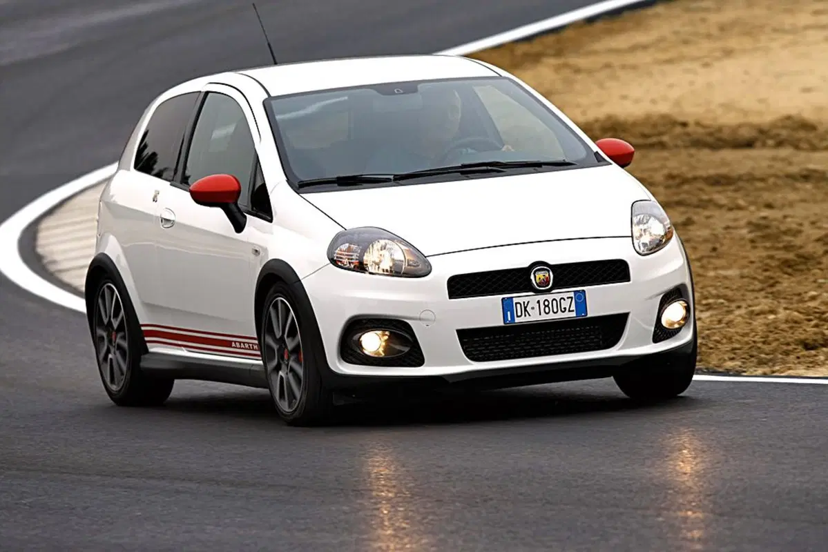 Fiat Punto, dagli anni '90 ad oggi. 25 anni di storia dell'utilitaria torinese (24)