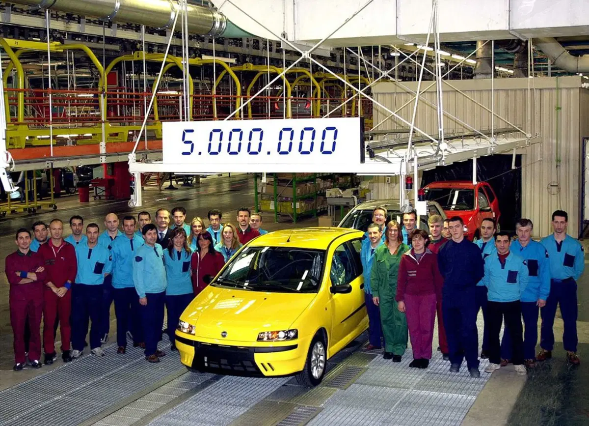 Fiat Punto, dagli anni '90 ad oggi. 25 anni di storia dell'utilitaria torinese (31)
