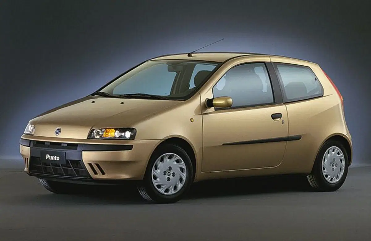 Fiat Punto, dagli anni '90 ad oggi. 25 anni di storia dell'utilitaria torinese (33)