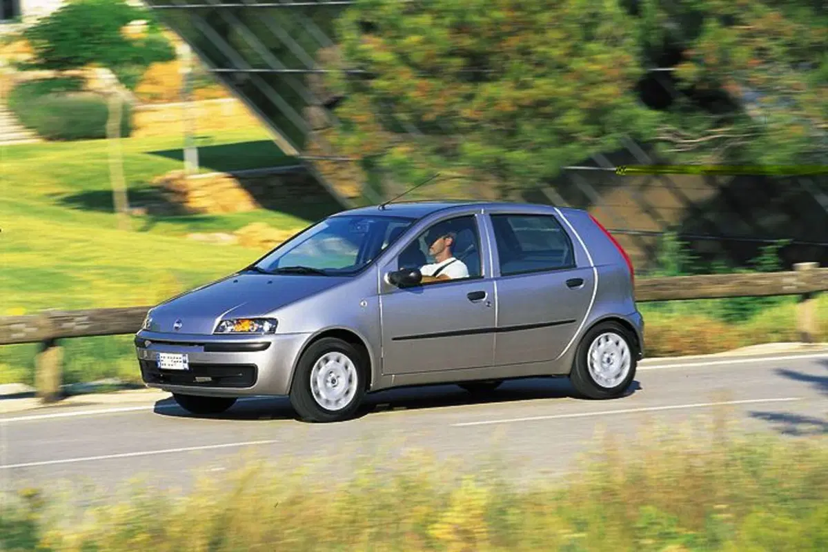 Fiat Punto, dagli anni '90 ad oggi. 25 anni di storia dell'utilitaria torinese (41)
