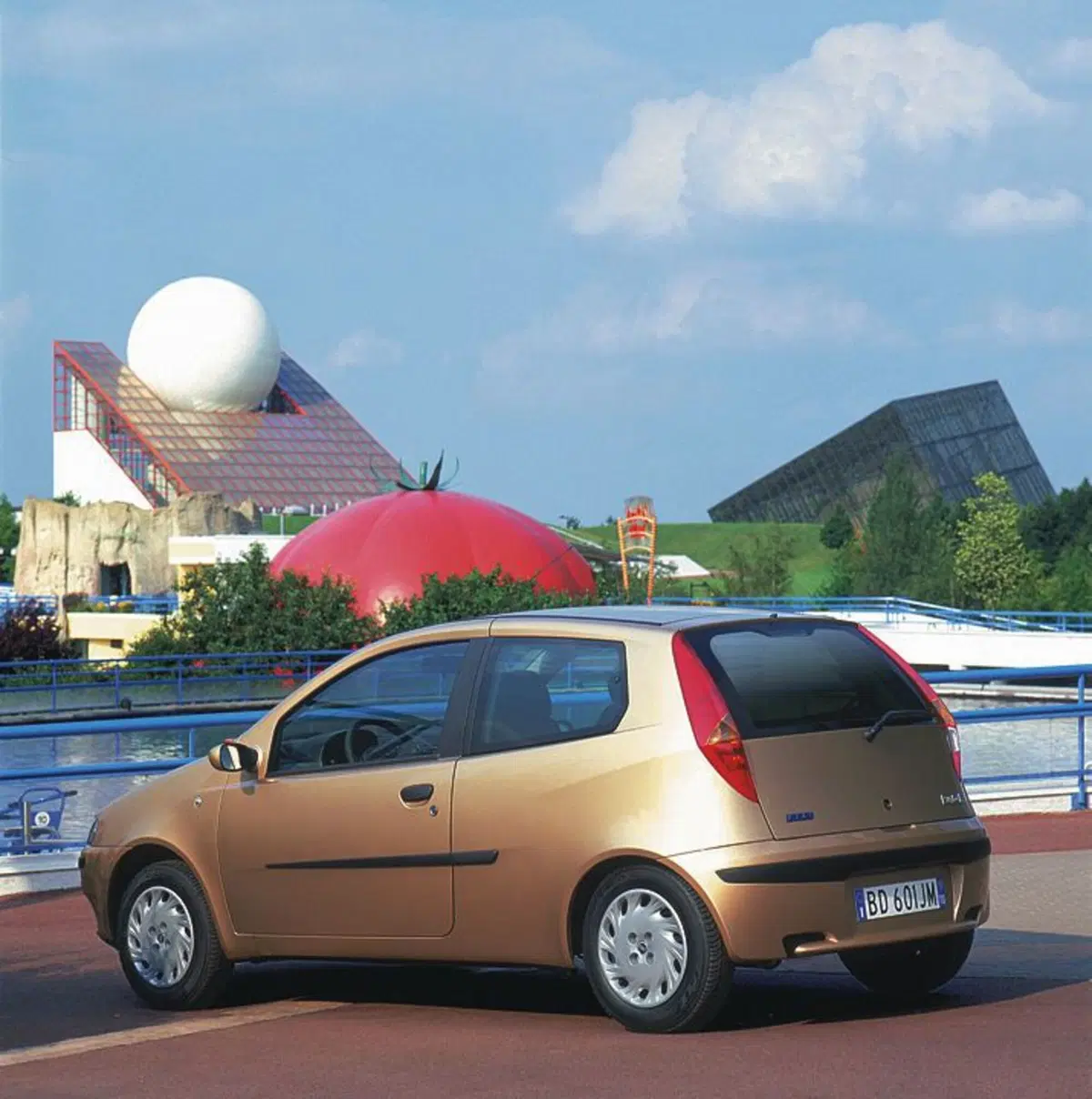 Fiat Punto, dagli anni '90 ad oggi. 25 anni di storia dell'utilitaria torinese (43)