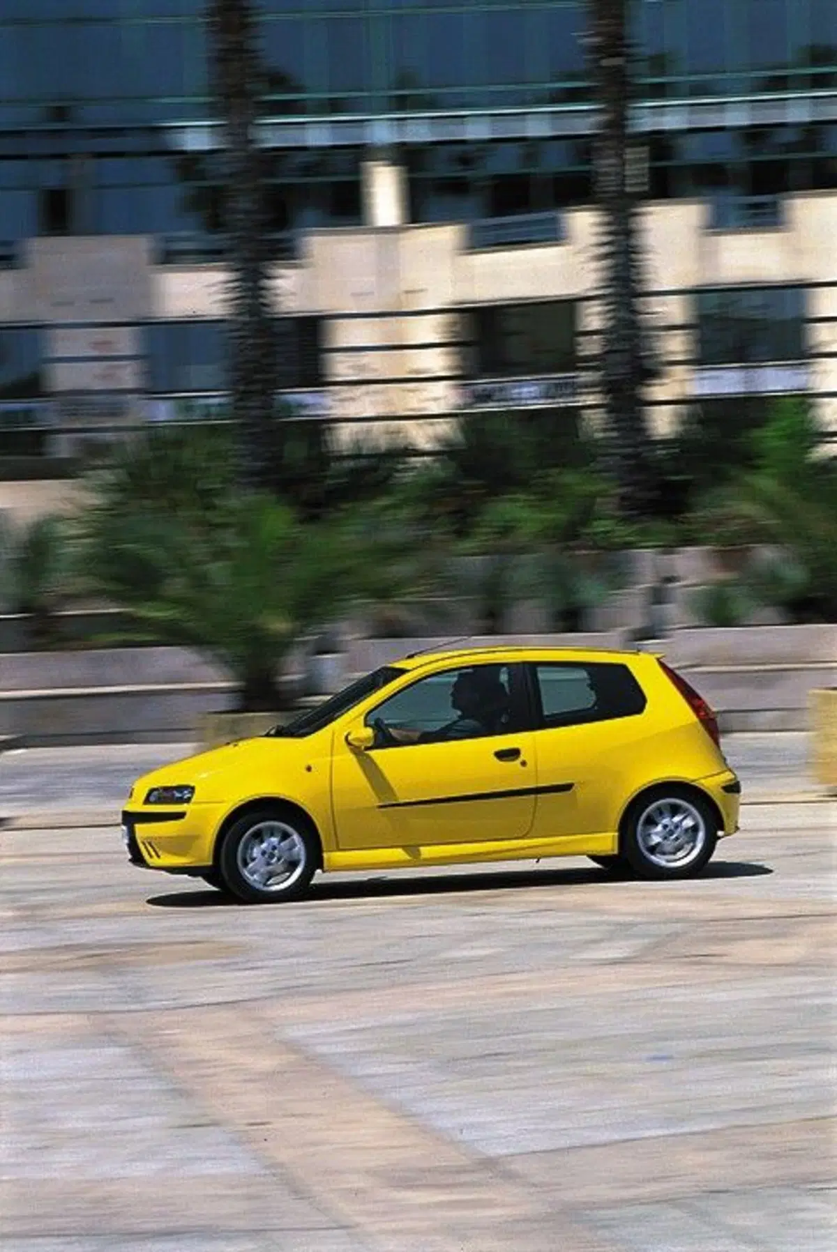Fiat Punto, dagli anni '90 ad oggi. 25 anni di storia dell'utilitaria torinese (44)