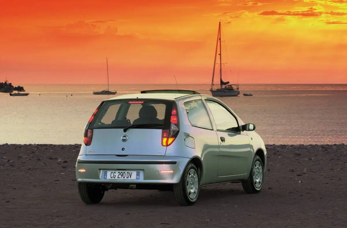 Fiat Punto, dagli anni '90 ad oggi. 25 anni di storia dell'utilitaria torinese (50)