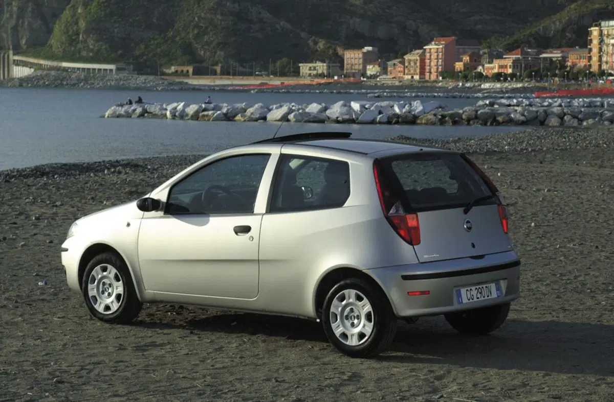 Fiat Punto, dagli anni '90 ad oggi. 25 anni di storia dell'utilitaria torinese (51)