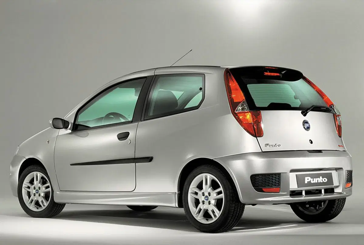 Fiat Punto, dagli anni '90 ad oggi. 25 anni di storia dell'utilitaria torinese (55)