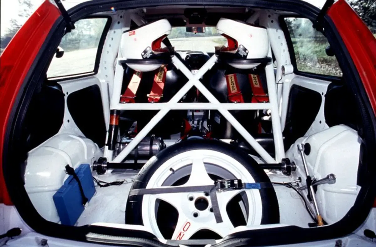 Fiat Punto, dagli anni '90 ad oggi. 25 anni di storia dell'utilitaria torinese (72)