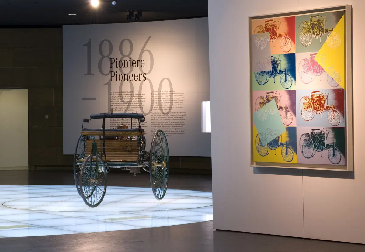 29 gennaio 2016: l'automobile compie 130 anni (4)