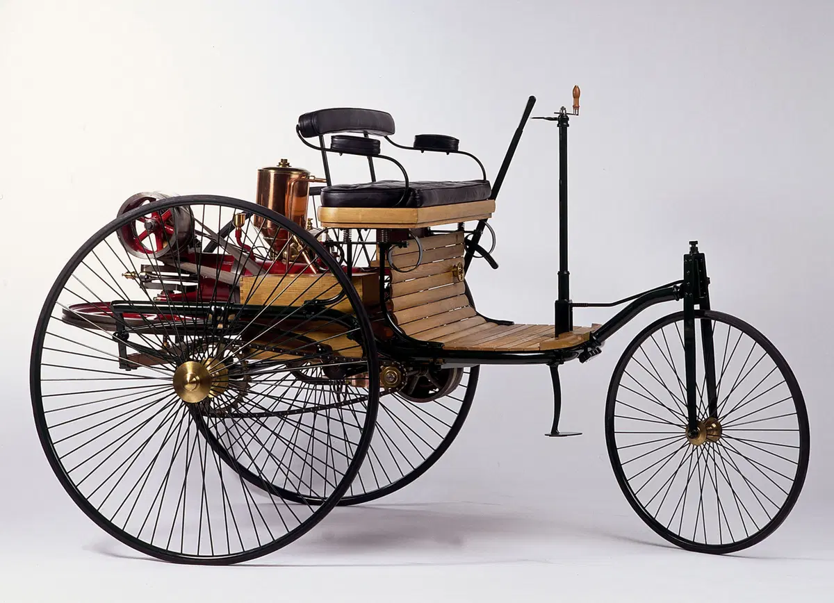 29 gennaio 2016: l'automobile compie 130 anni