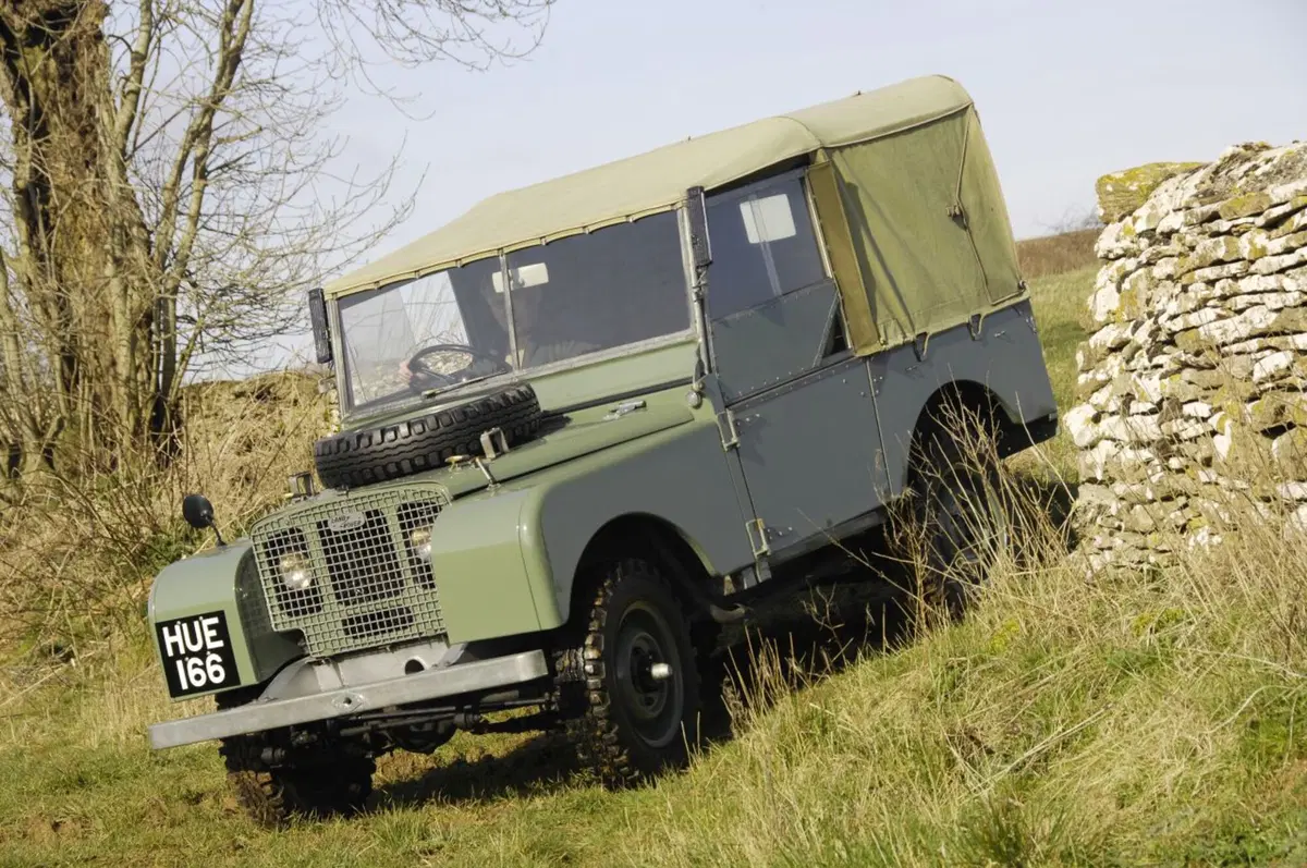 Land Rover Defender: la produzione si ferma a 2.016.933 esemplari (5)