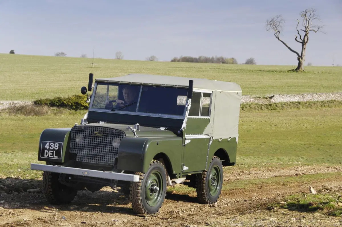 Land Rover Defender: la produzione si ferma a 2.016.933 esemplari (6)