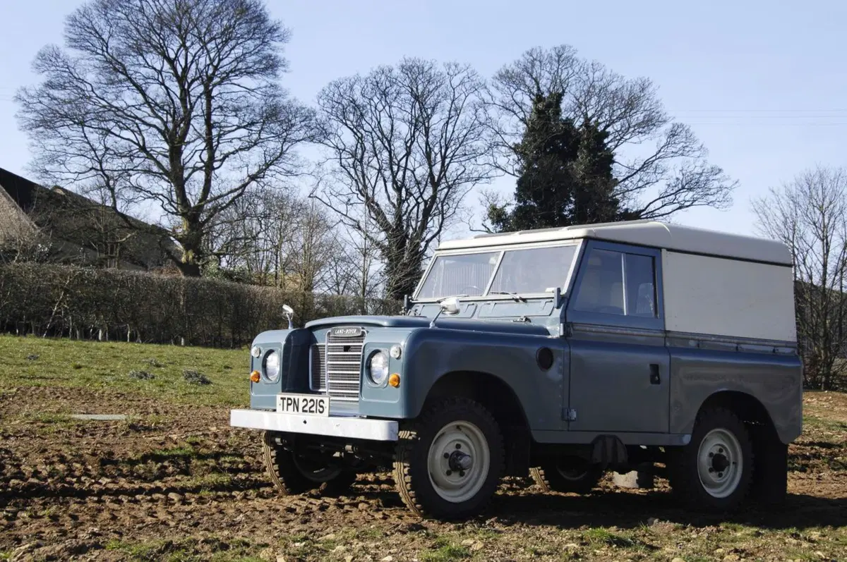 Land Rover Defender: la produzione si ferma a 2.016.933 esemplari (9)