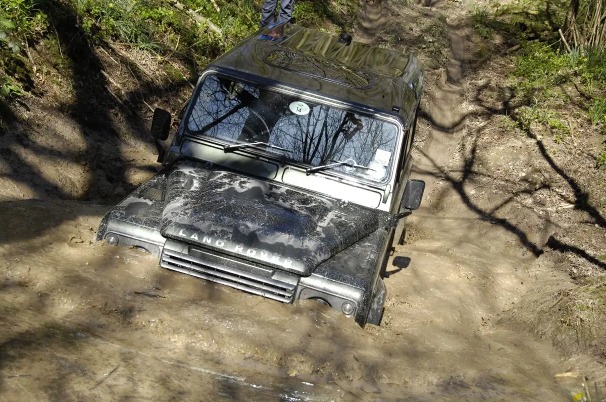 Land Rover Defender: la produzione si ferma a 2.016.933 esemplari (19)