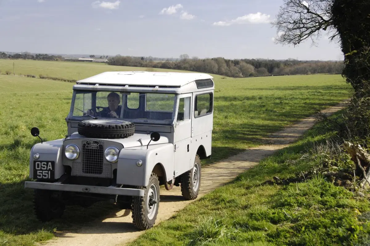 Land Rover Defender: la produzione si ferma a 2.016.933 esemplari (23)