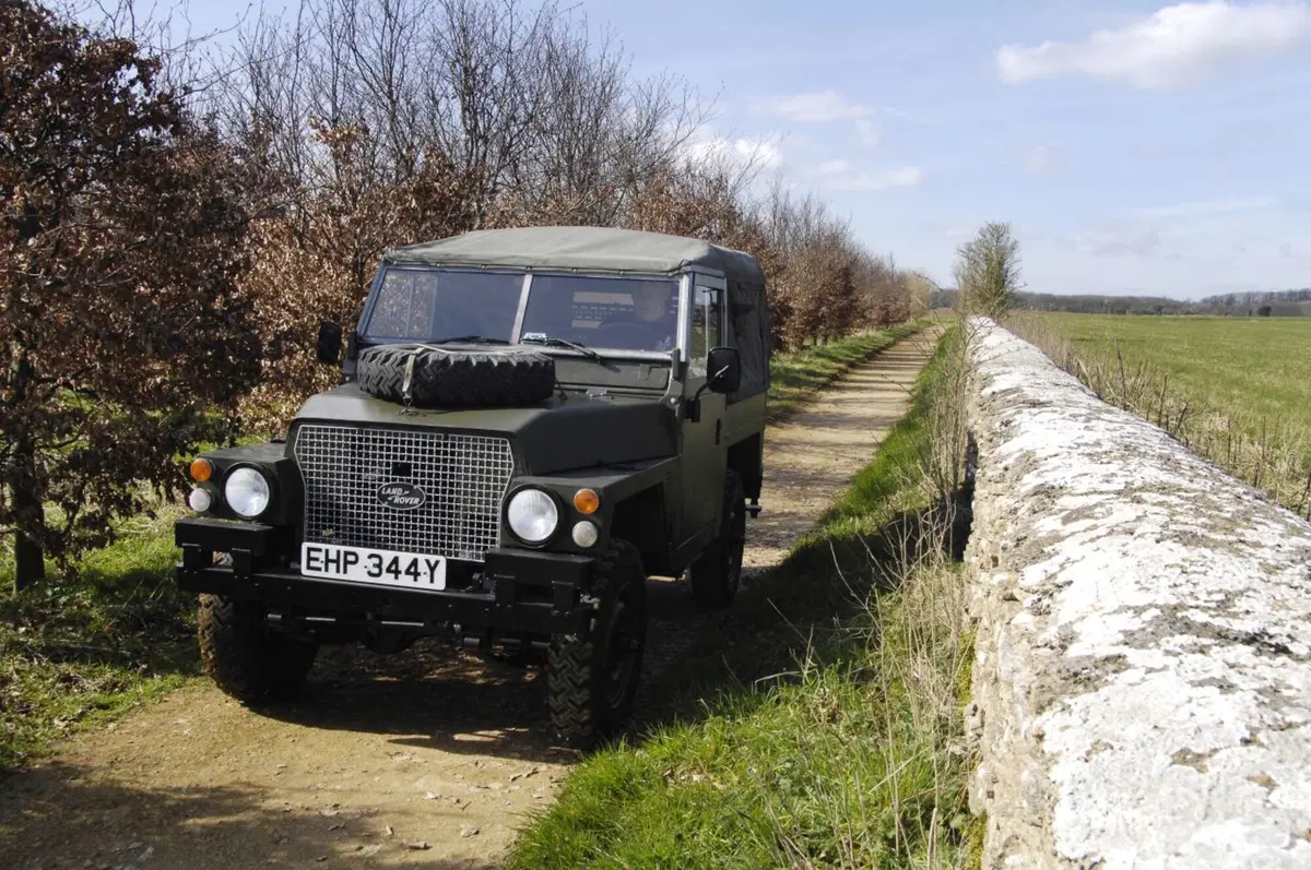 Land Rover Defender: la produzione si ferma a 2.016.933 esemplari (28)