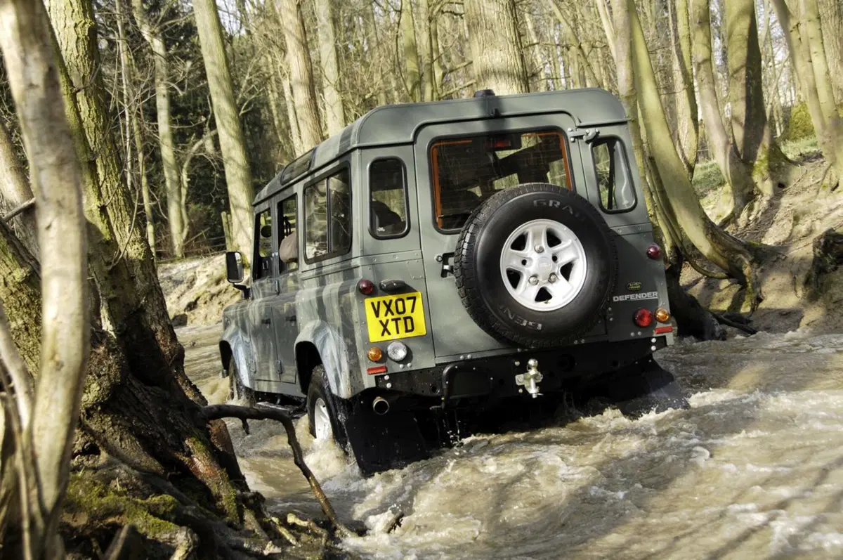 Land Rover Defender: la produzione si ferma a 2.016.933 esemplari (46)