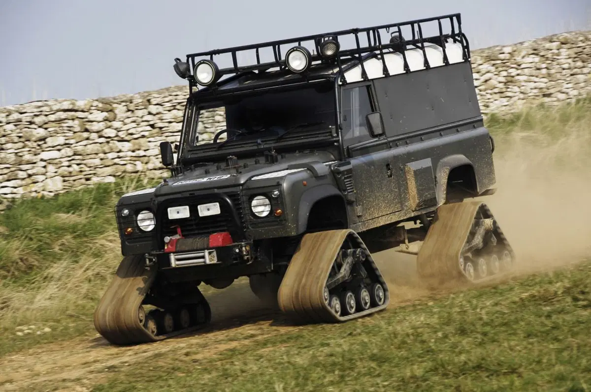 Land Rover Defender: la produzione si ferma a 2.016.933 esemplari (48)