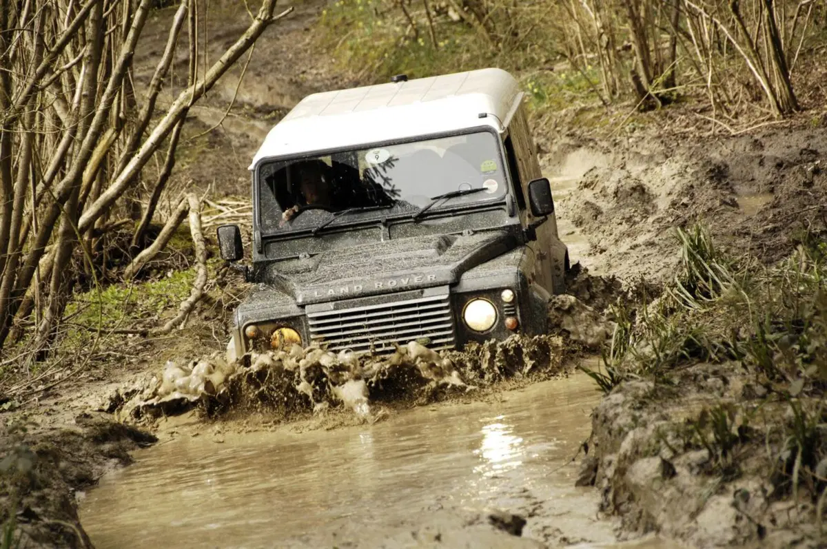 Land Rover Defender: la produzione si ferma a 2.016.933 esemplari (53)