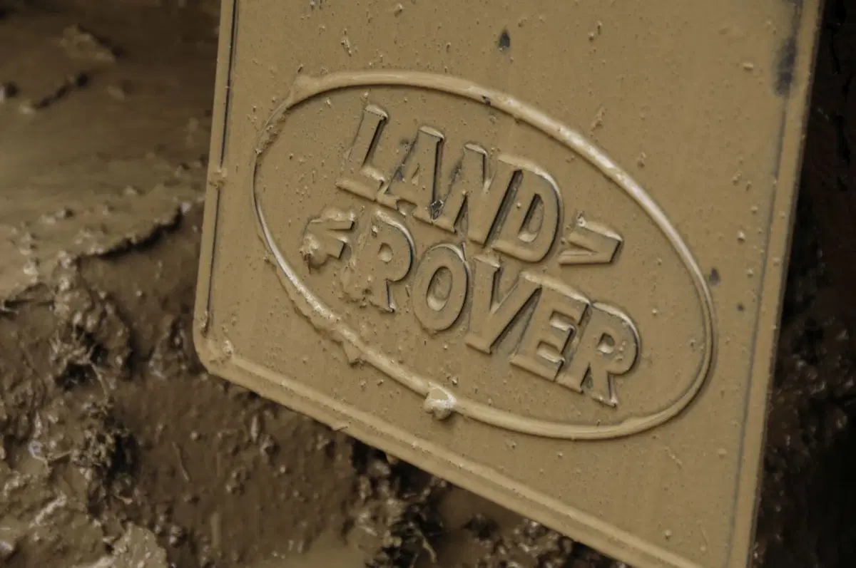 Land Rover Defender: la produzione si ferma a 2.016.933 esemplari (59)