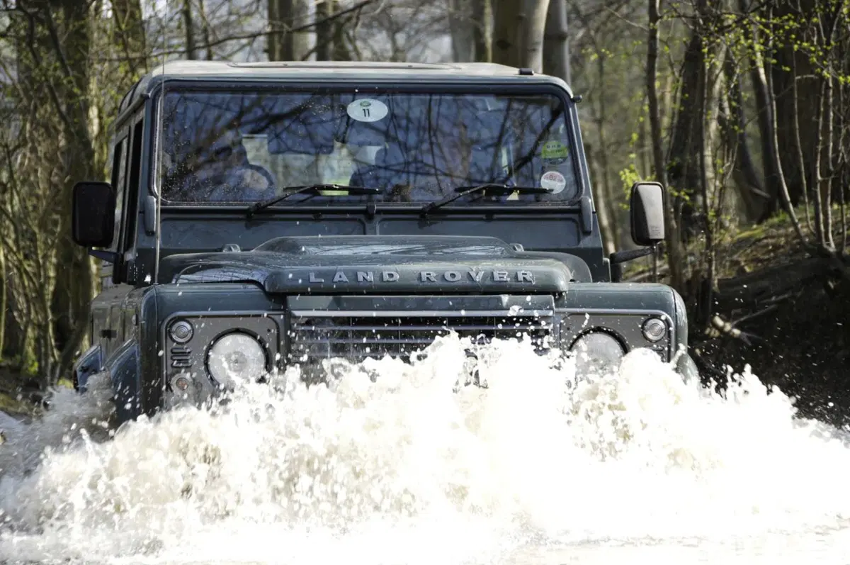 Land Rover Defender: la produzione si ferma a 2.016.933 esemplari (60)