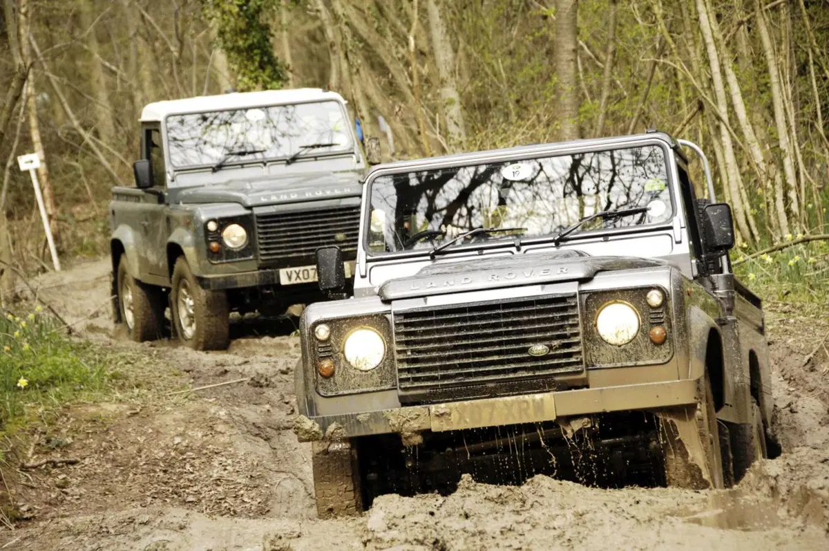 Land Rover Defender: la produzione si ferma a 2.016.933 esemplari (63)