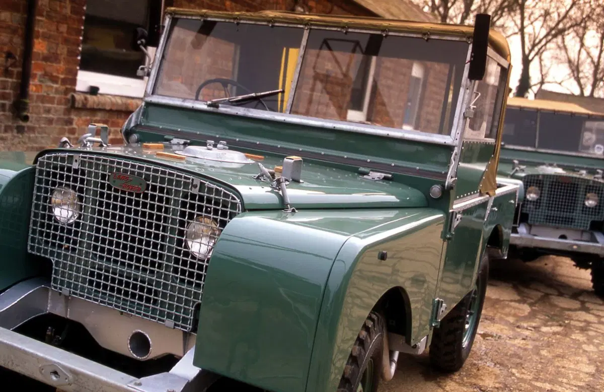 Land Rover Defender: la produzione si ferma a 2.016.933 esemplari (70)